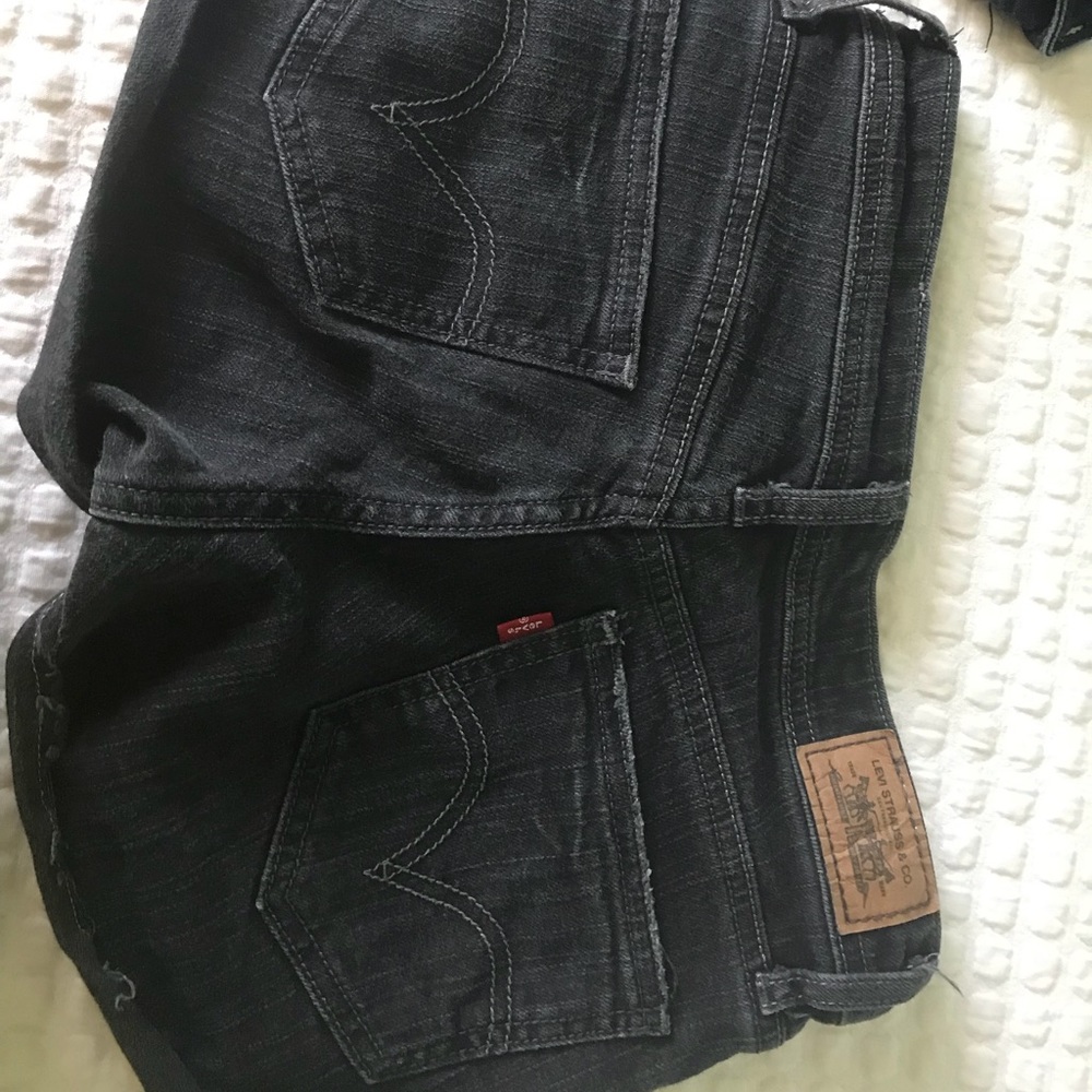 Black Levi’s real denim shorts